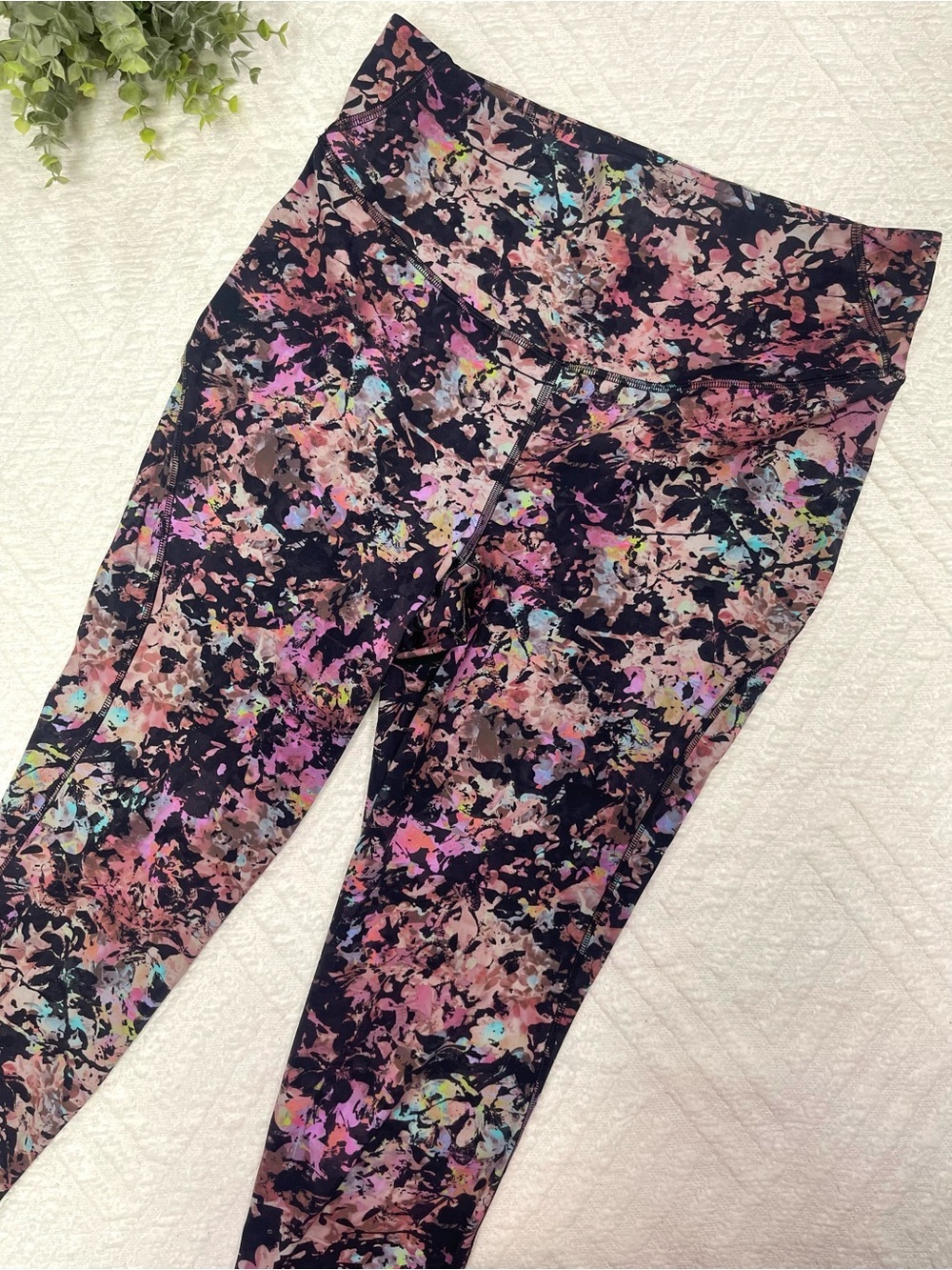lululemon Base Pace High-Rise Crop Leggings Multi Floral Nulux 23" Size 10